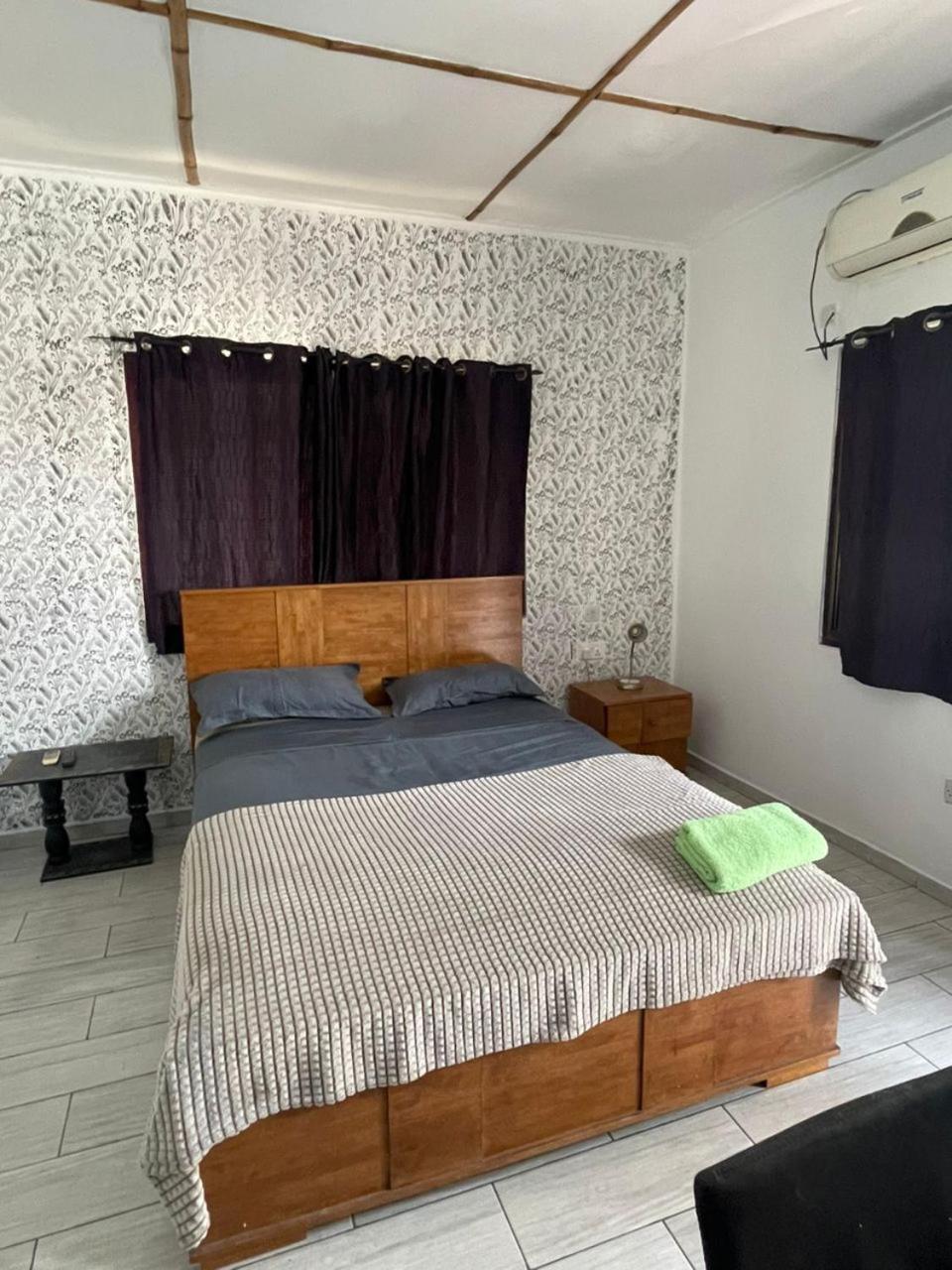 Omanye Lodge Аккра Екстер'єр фото