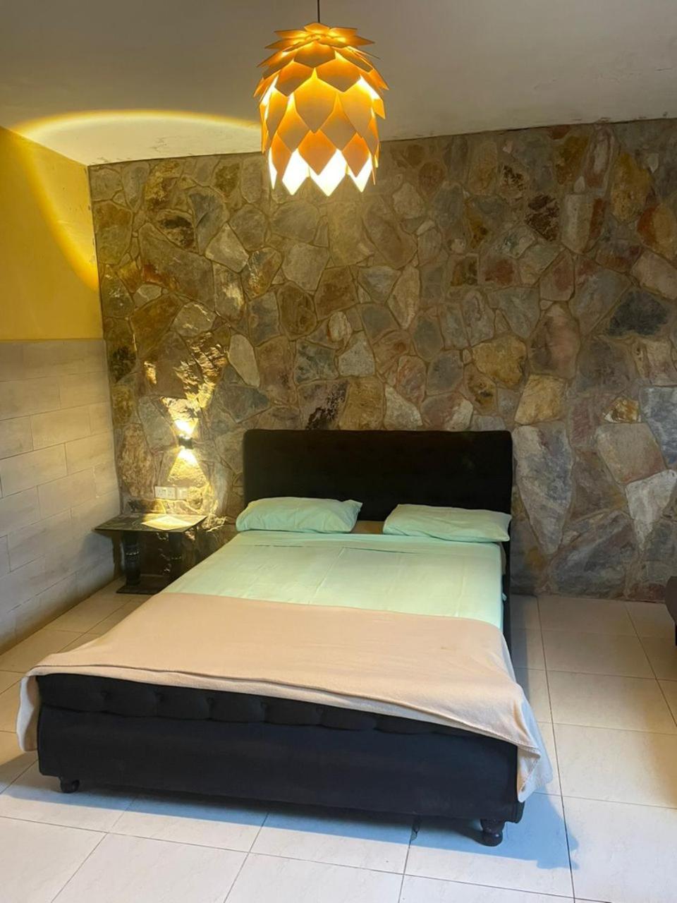 Omanye Lodge Аккра Екстер'єр фото