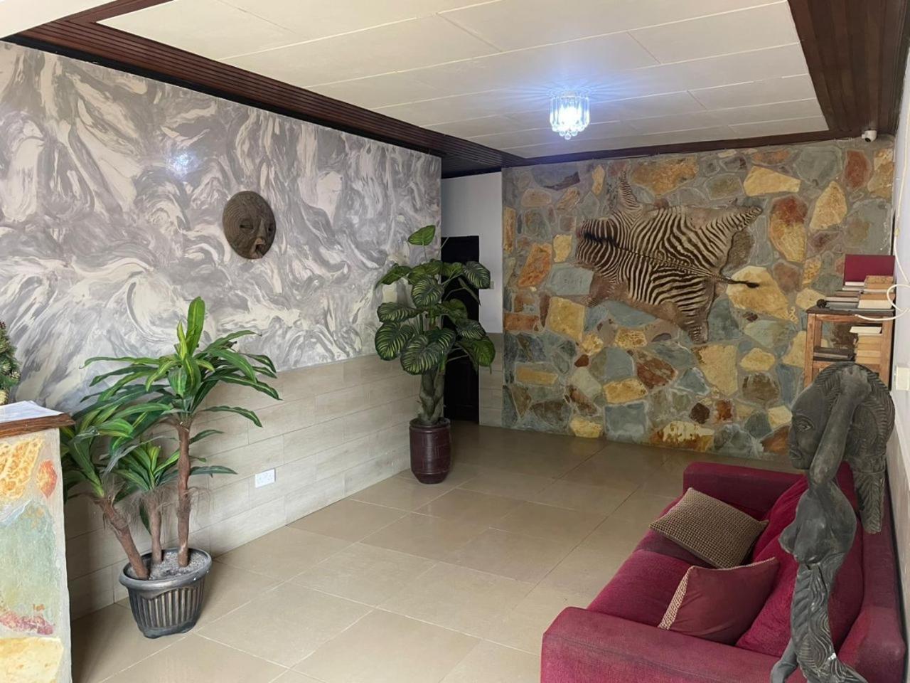 Omanye Lodge Аккра Екстер'єр фото