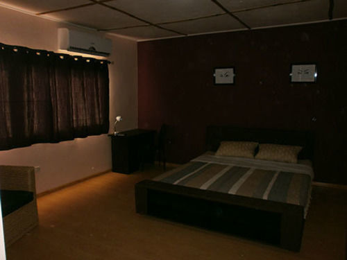 Omanye Lodge Аккра Екстер'єр фото